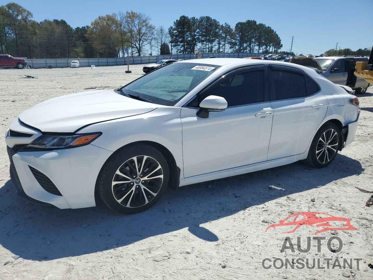 TOYOTA CAMRY 2018 - 4T1B11HK6JU615739