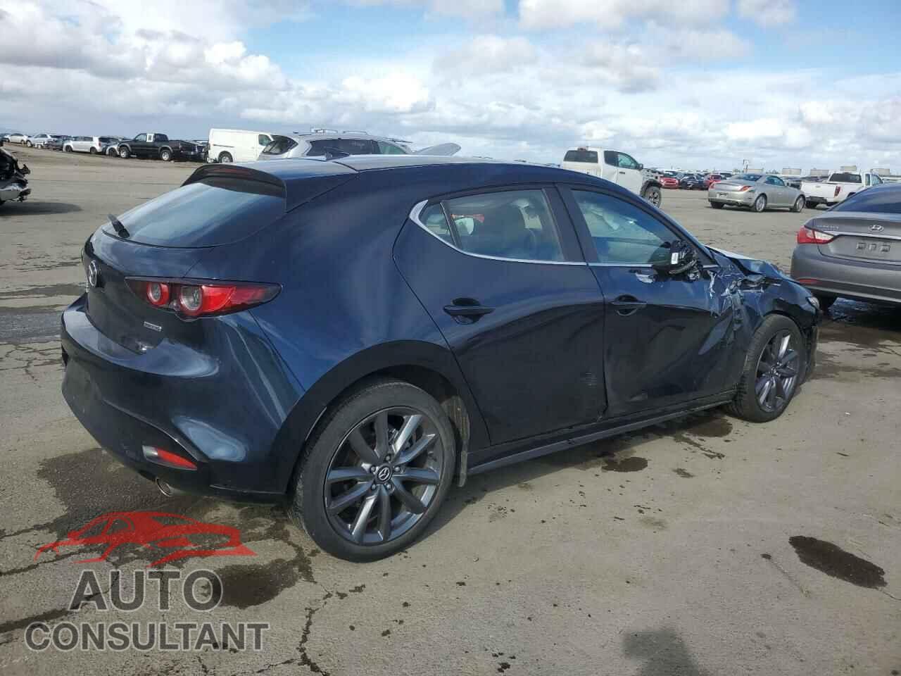MAZDA 3 2019 - JM1BPBMM5K1134299