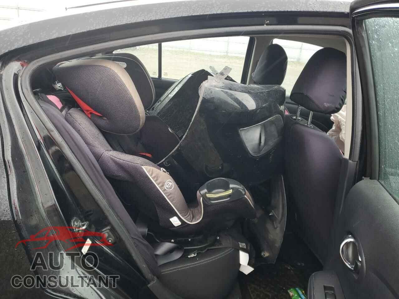 NISSAN VERSA 2017 - 3N1CN7AP3HL879529