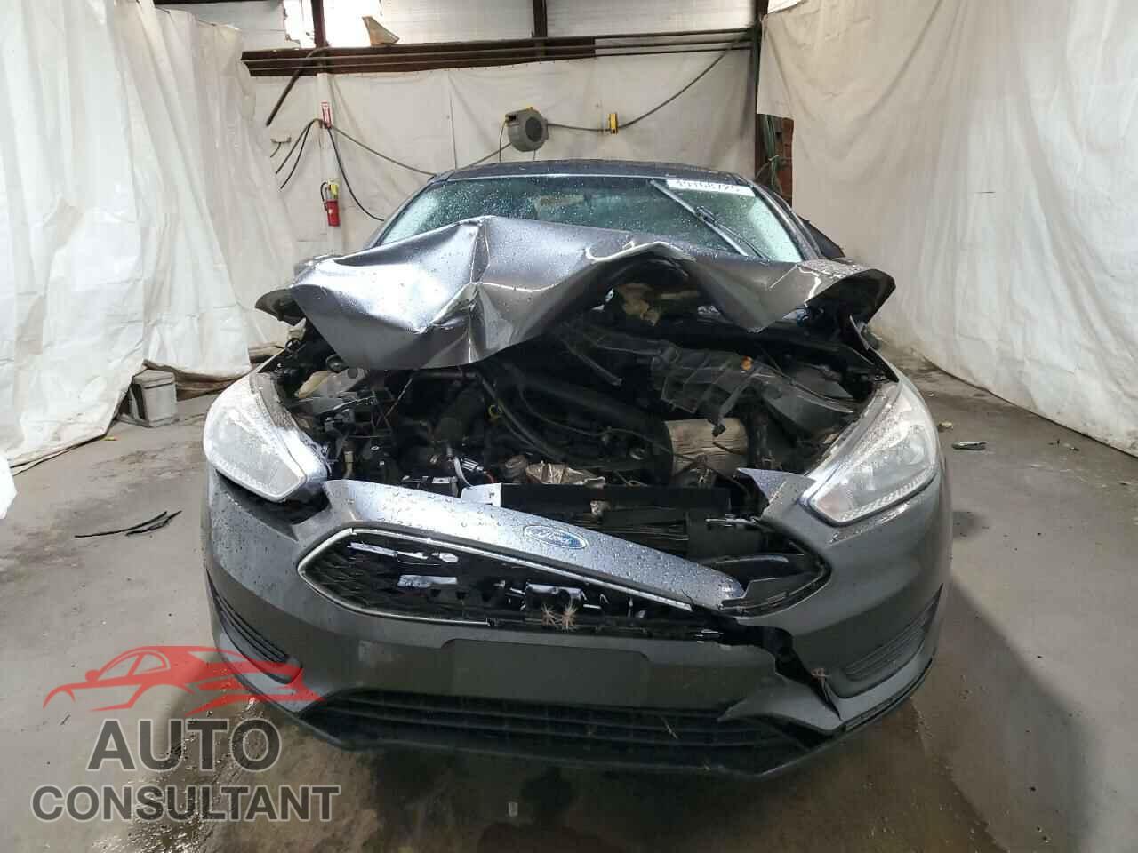 FORD FOCUS 2018 - 1FADP3FE2JL258513