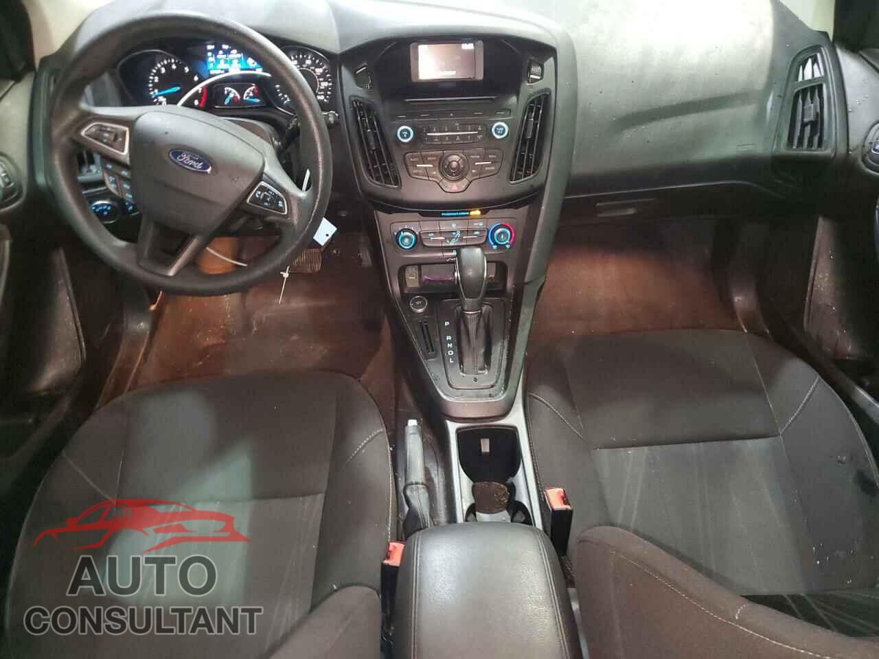 FORD FOCUS 2017 - 1FADP3K24HL339745