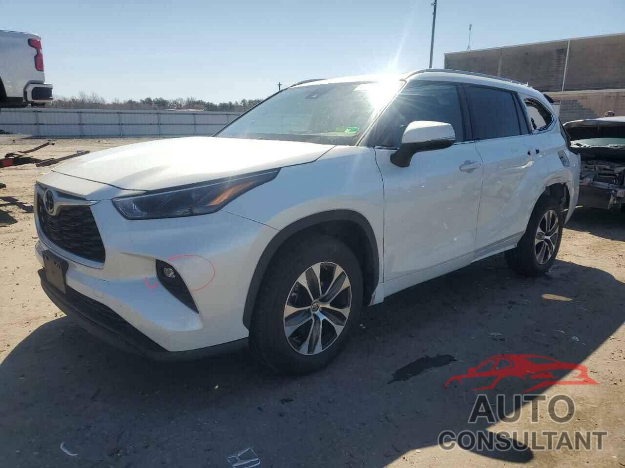 TOYOTA HIGHLANDER 2022 - 5TDGZRBH2NS573577