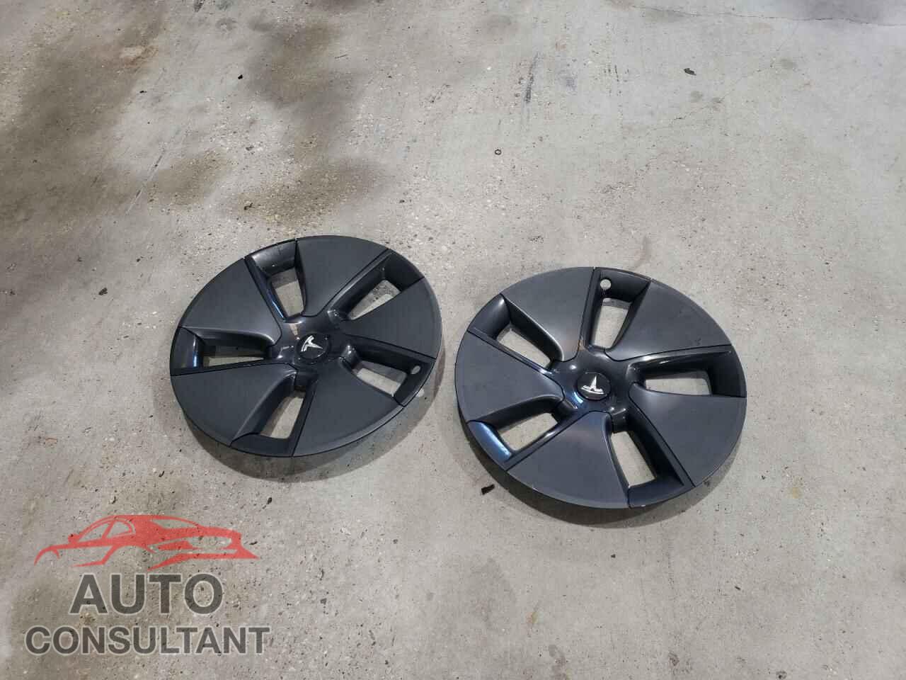TESLA MODEL 3 2021 - 5YJ3E1EA1MF089705