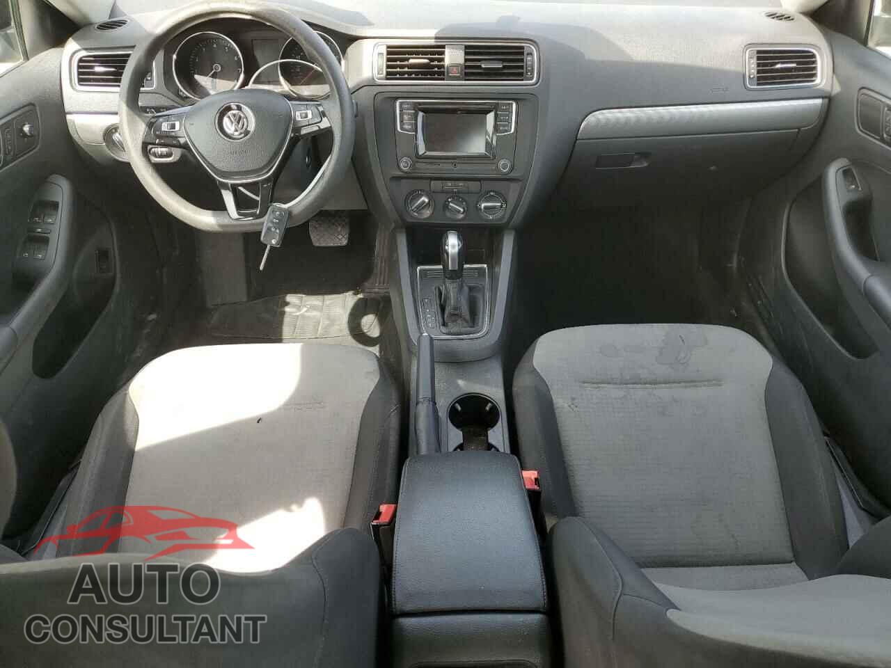 VOLKSWAGEN JETTA 2017 - 3VW2B7AJ6HM238024