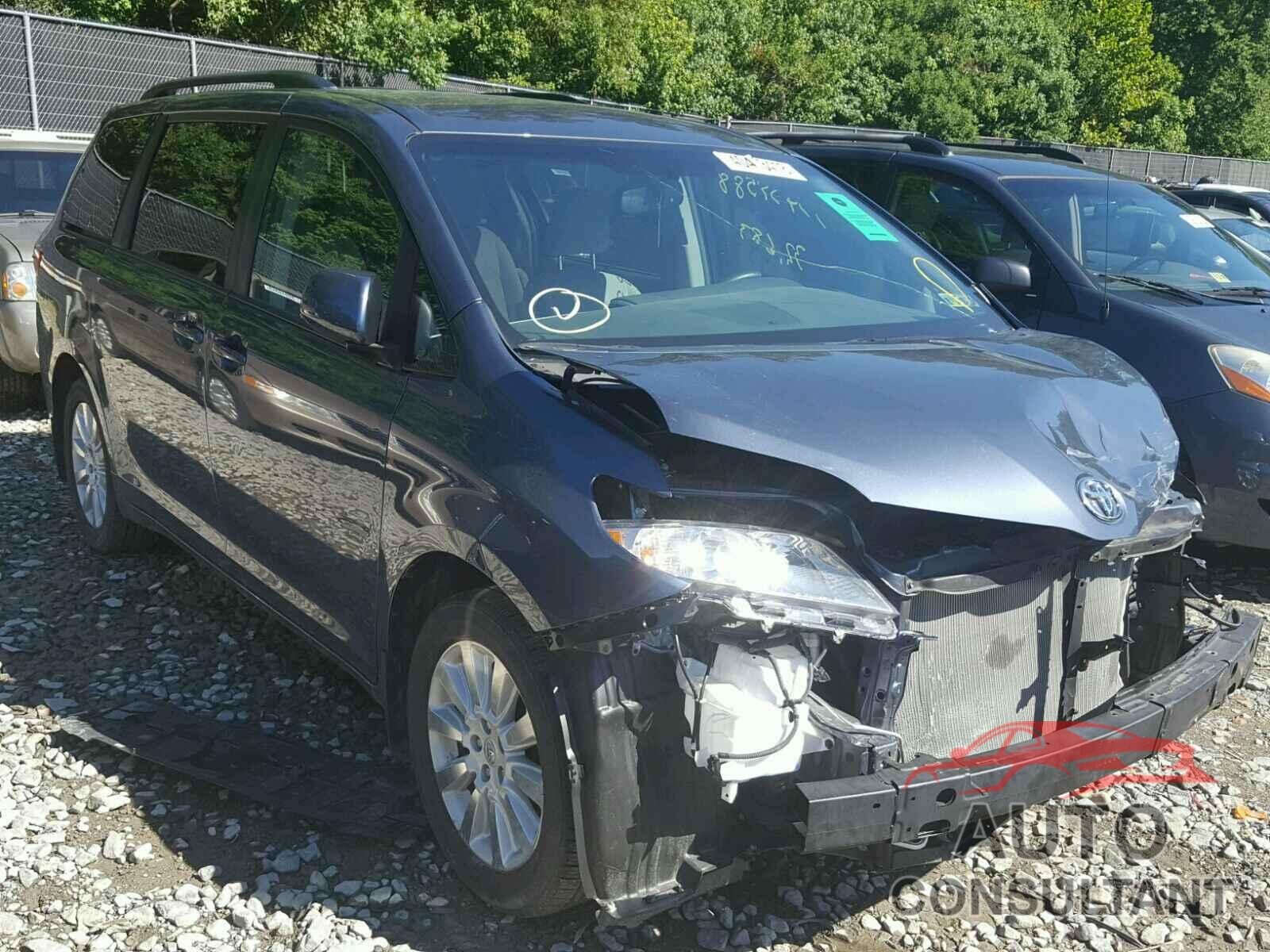 TOYOTA SIENNA 2015 - 5TDJK3DC5FS120256