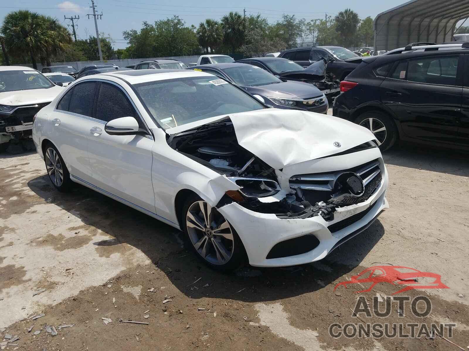 MERCEDES-BENZ C CLASS 2018 - 55SWF4JB7JU275124