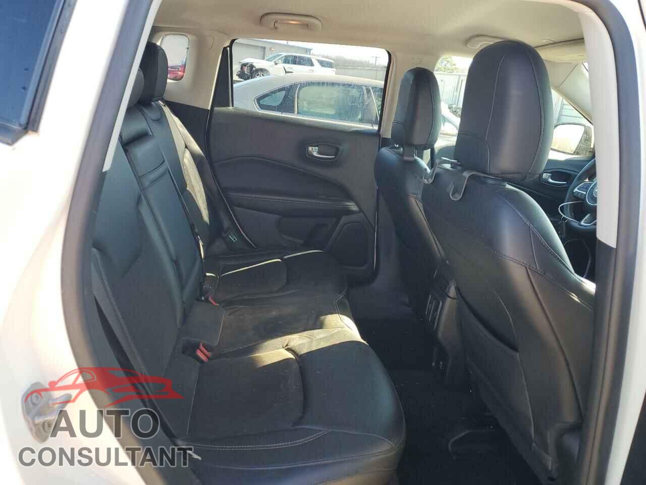 JEEP COMPASS 2017 - 3C4NJDBB0HT664855