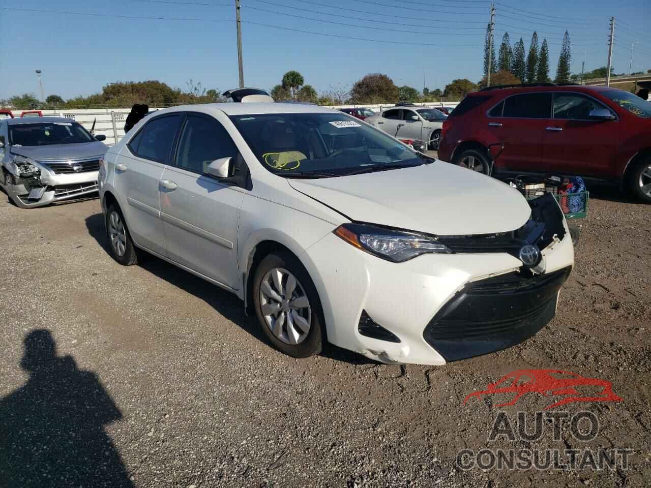 TOYOTA COROLLA 2017 - 5YFBURHE2HP585845