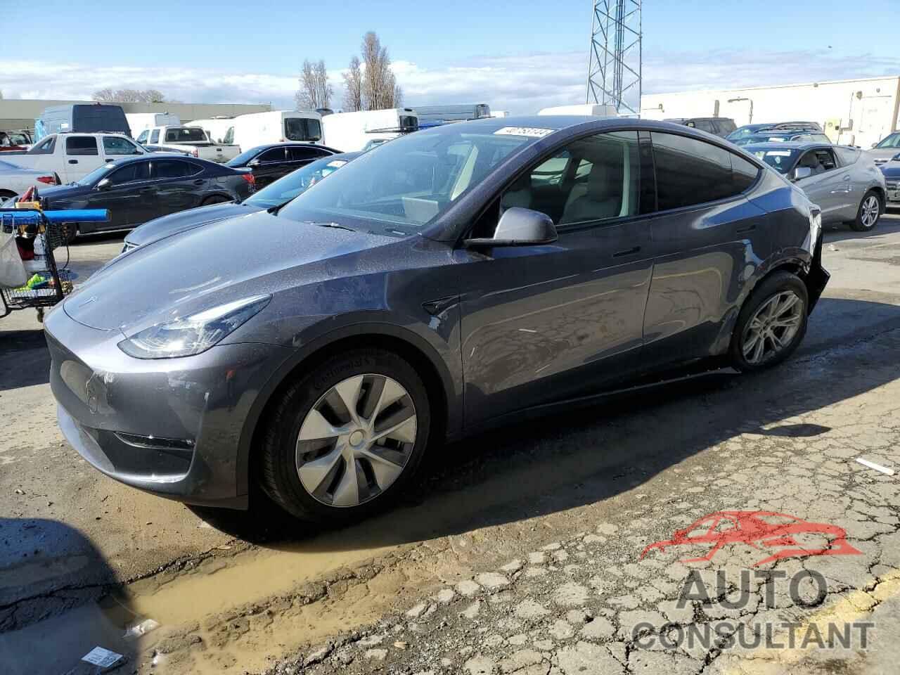 TESLA MODEL Y 2023 - 7SAYGDEE5PF905505