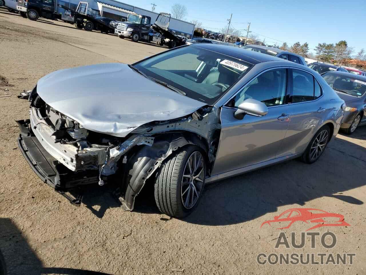 TOYOTA CAMRY 2021 - 4T1F11BK4MU044184