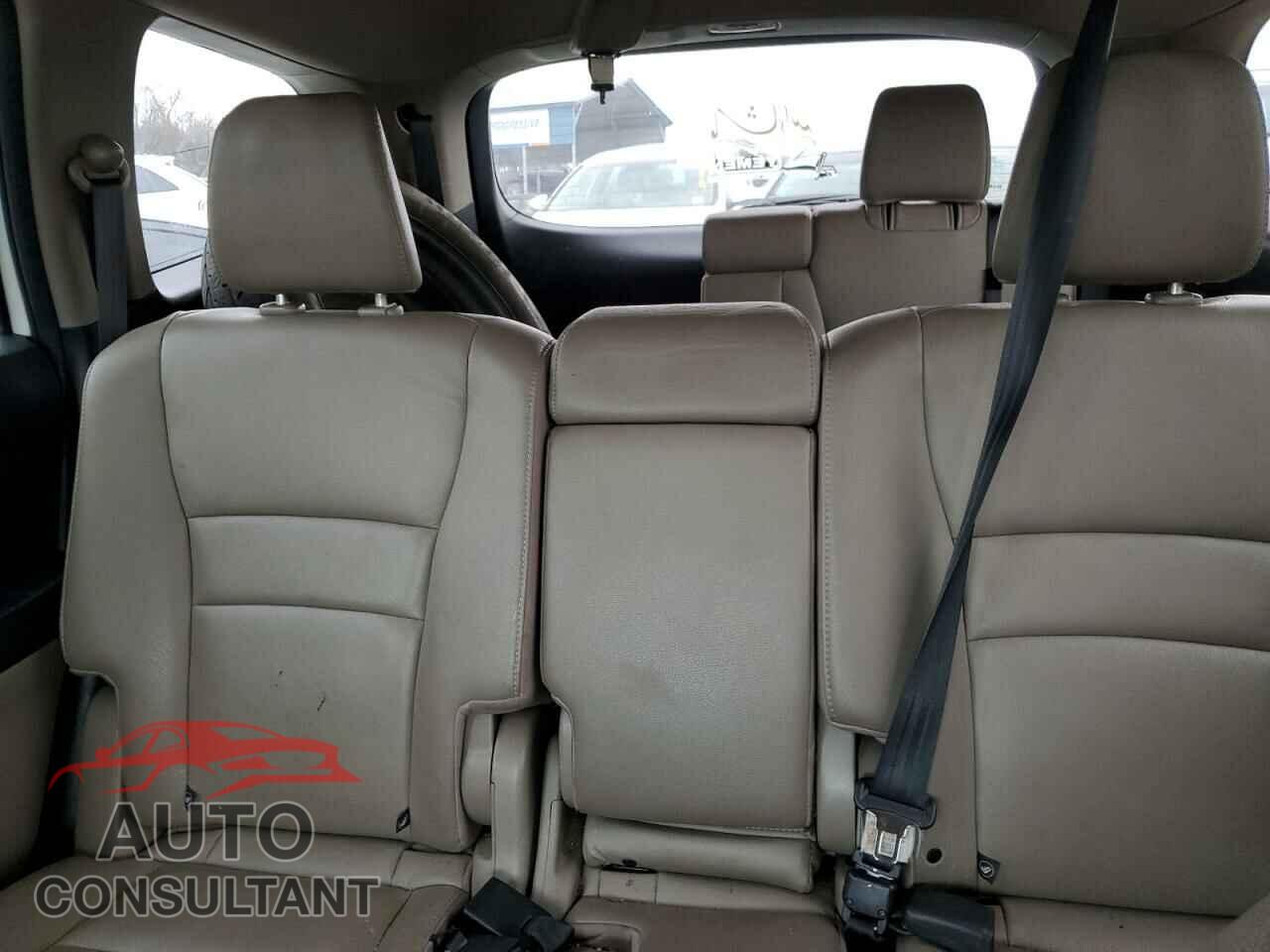 HONDA PILOT 2017 - 5FNYF5H95HB025149