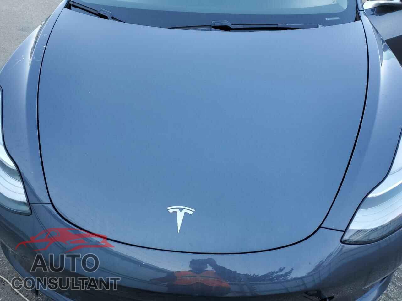 TESLA MODEL 3 2018 - 5YJ3E1EA7JF019038
