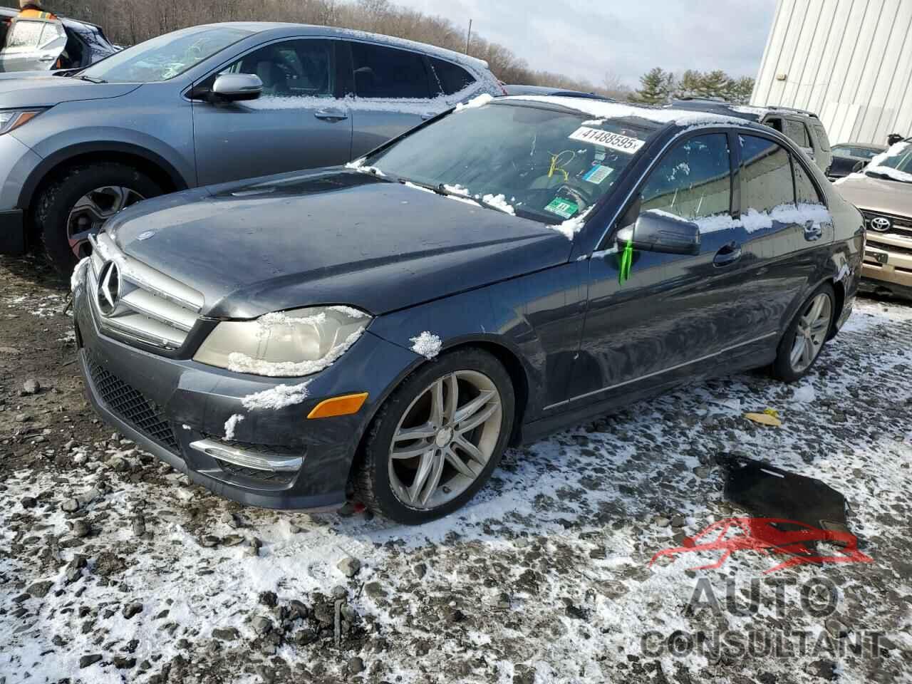 MERCEDES-BENZ C-CLASS 2013 - WDDGF4HB4DA745334