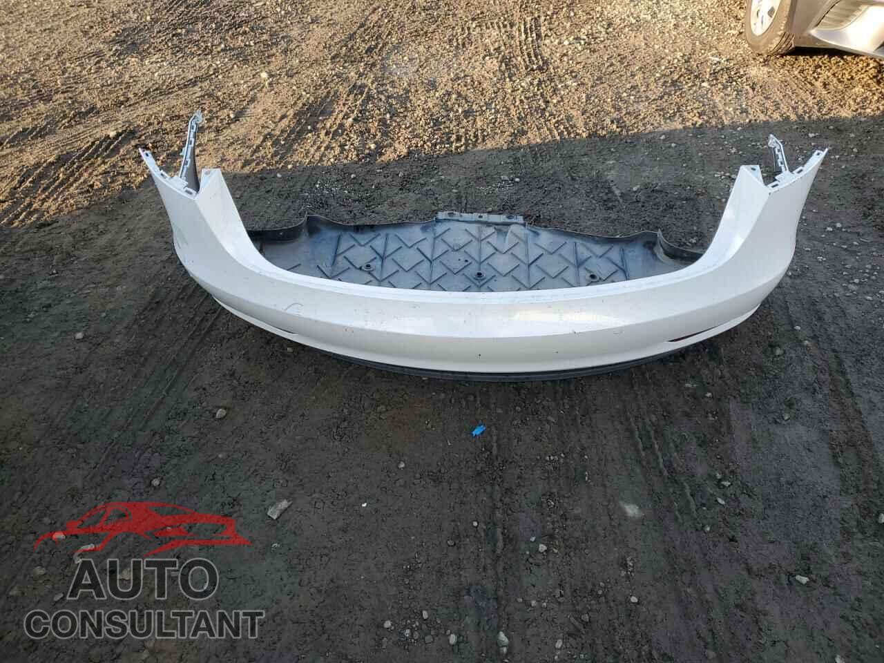 TESLA MODEL 3 2018 - 5YJ3E1EB5JF096970