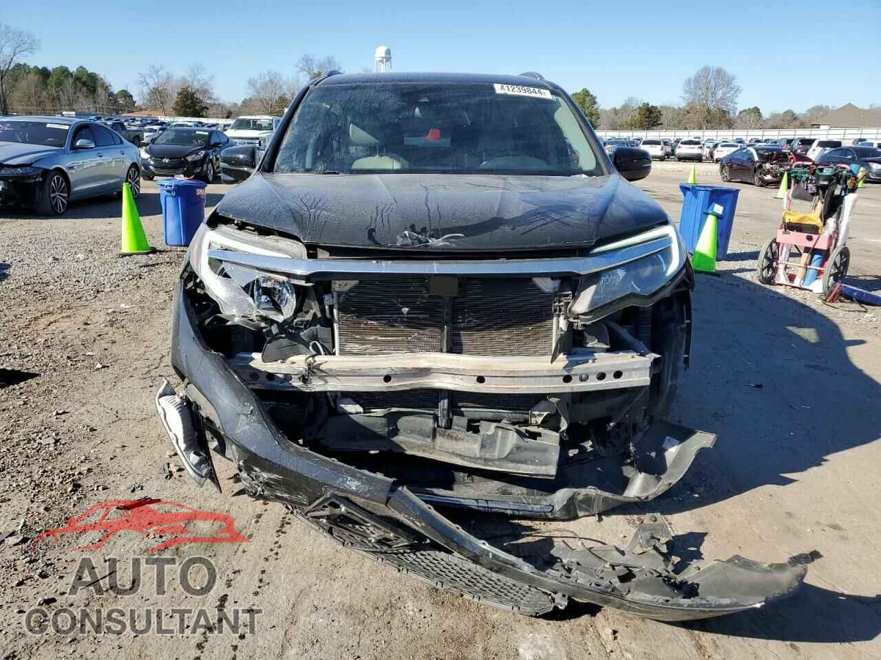 HONDA PILOT 2017 - 5FNYF5H96HB011700