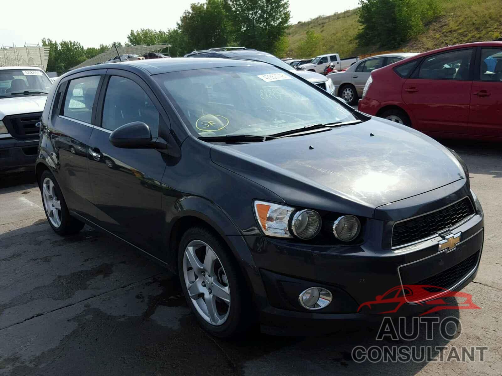 CHEVROLET SONIC 2015 - 1G1JE6SBXF4109664