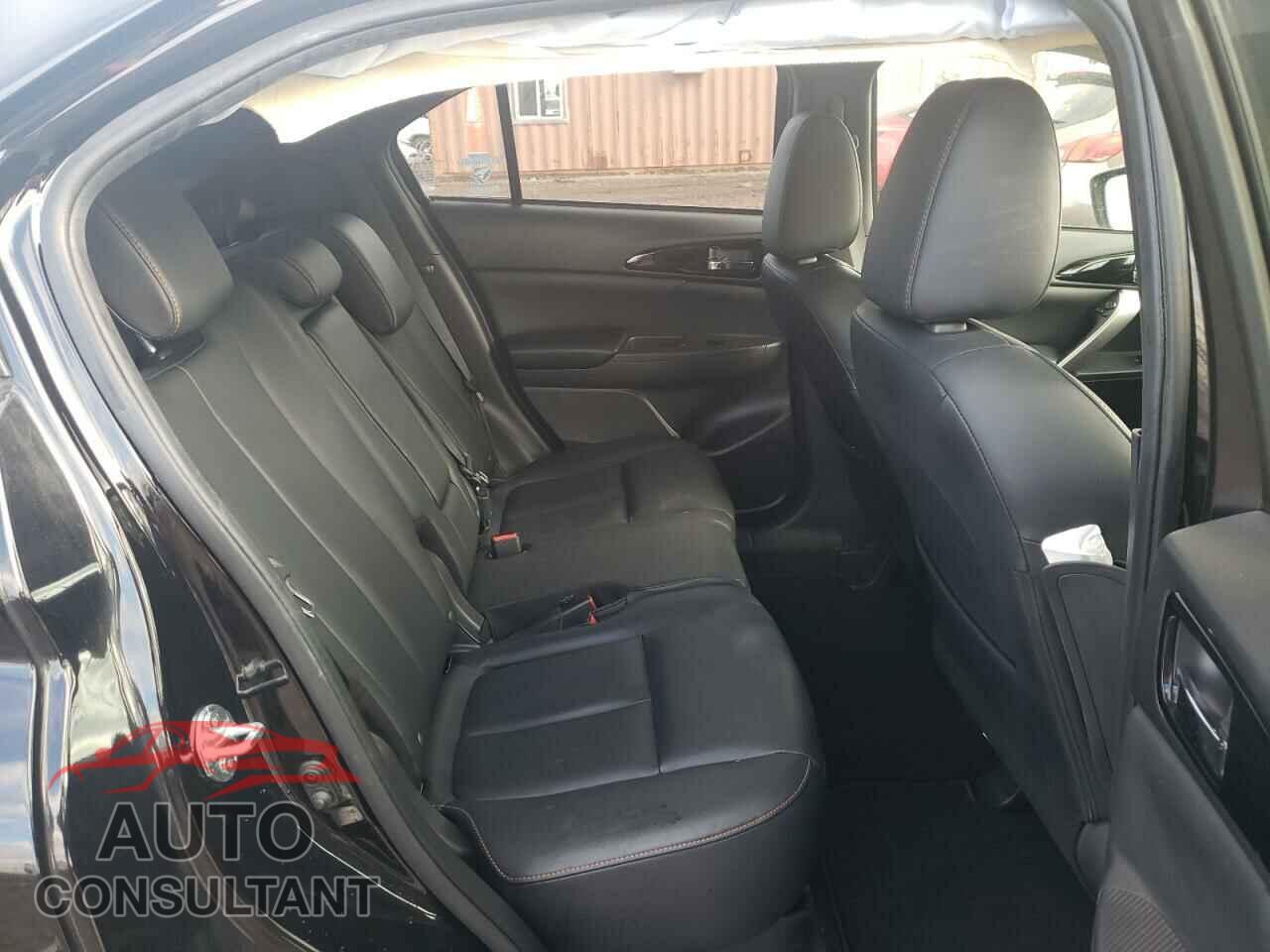 MITSUBISHI ECLIPSE 2019 - JA4AT5AA6KZ011593
