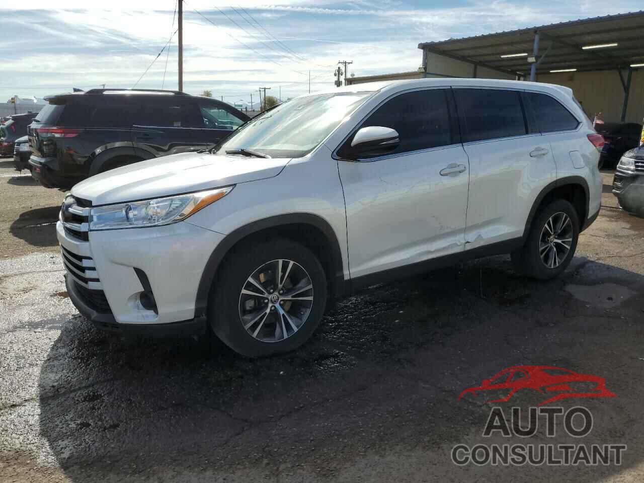 TOYOTA HIGHLANDER 2019 - 5TDZARFH6KS061245