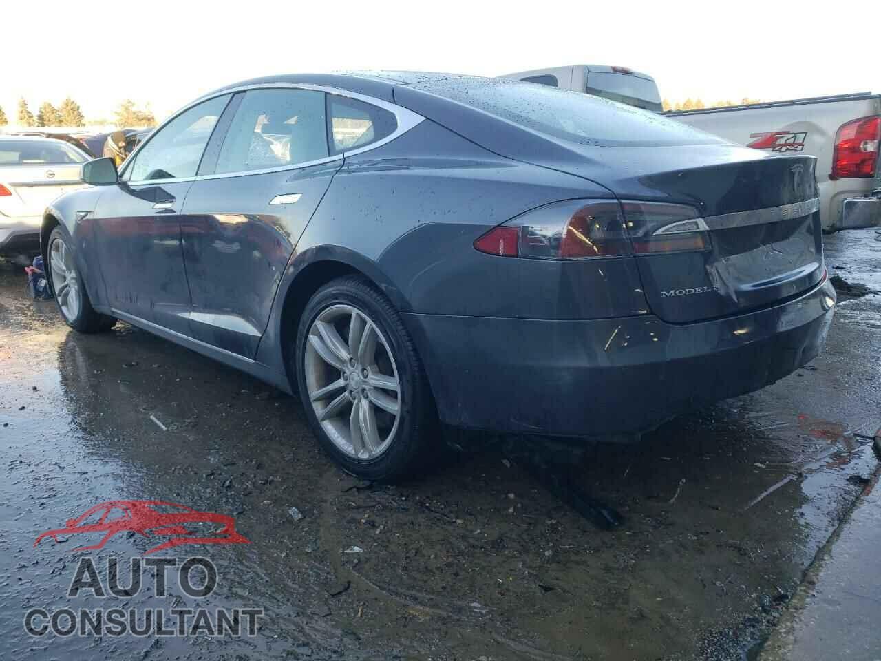 TESLA MODEL S 2015 - 5YJSA1H18FF081137
