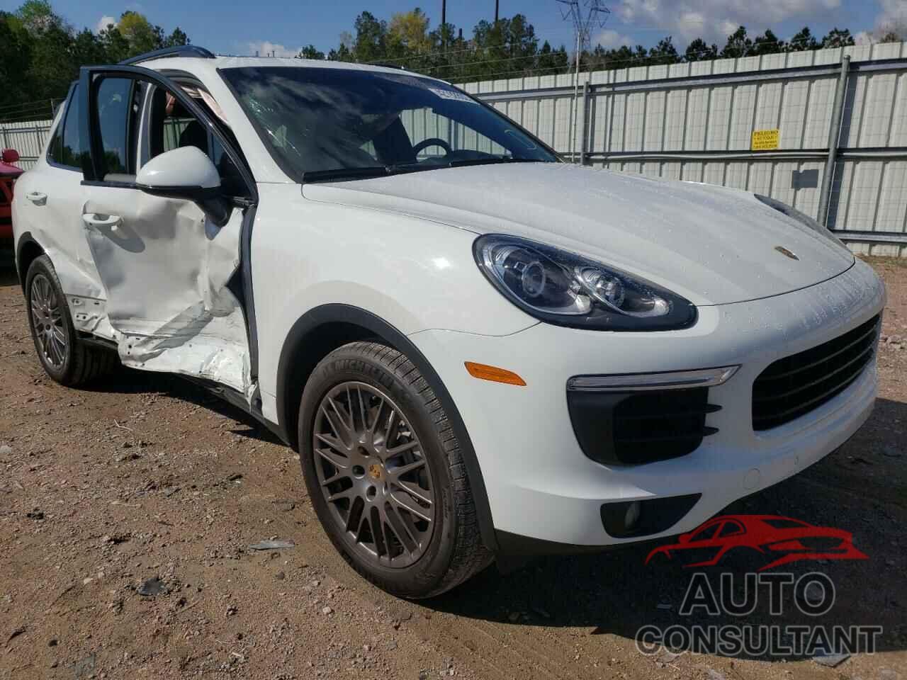 PORSCHE CAYENNE 2017 - WP1AB2A29HLA52097