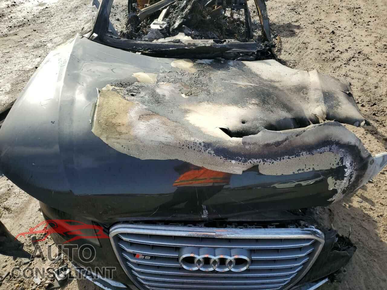 AUDI S8 2013 - WAUD2AFD2DN010854