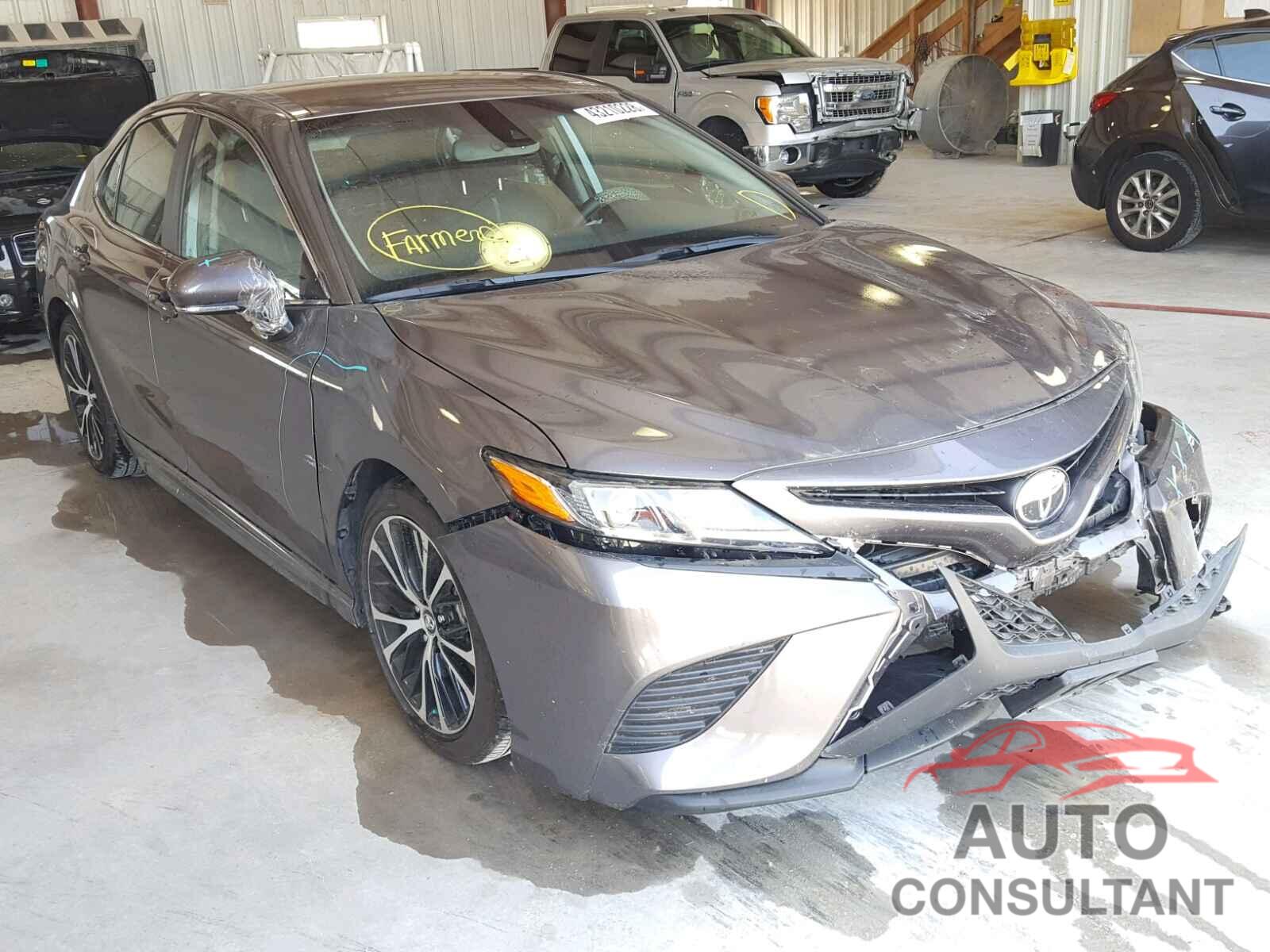 TOYOTA CAMRY 2018 - 4T1B11HKXJU006959