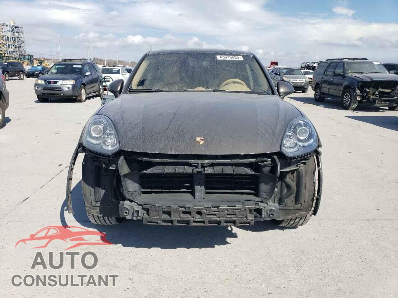 PORSCHE CAYENNE 2016 - WP1AA2A25GKA12395