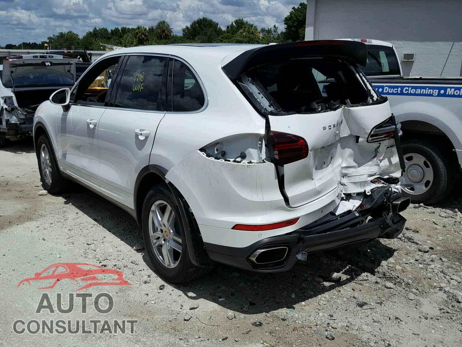 PORSCHE CAYENNE 2016 - WP1AA2A25GLA03982