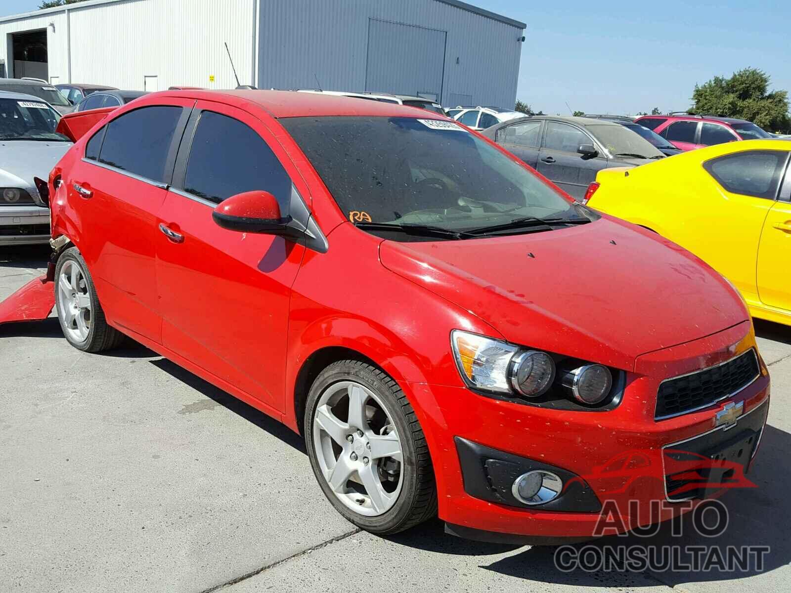 CHEVROLET SONIC 2015 - 1G1JE5SB4F4124638