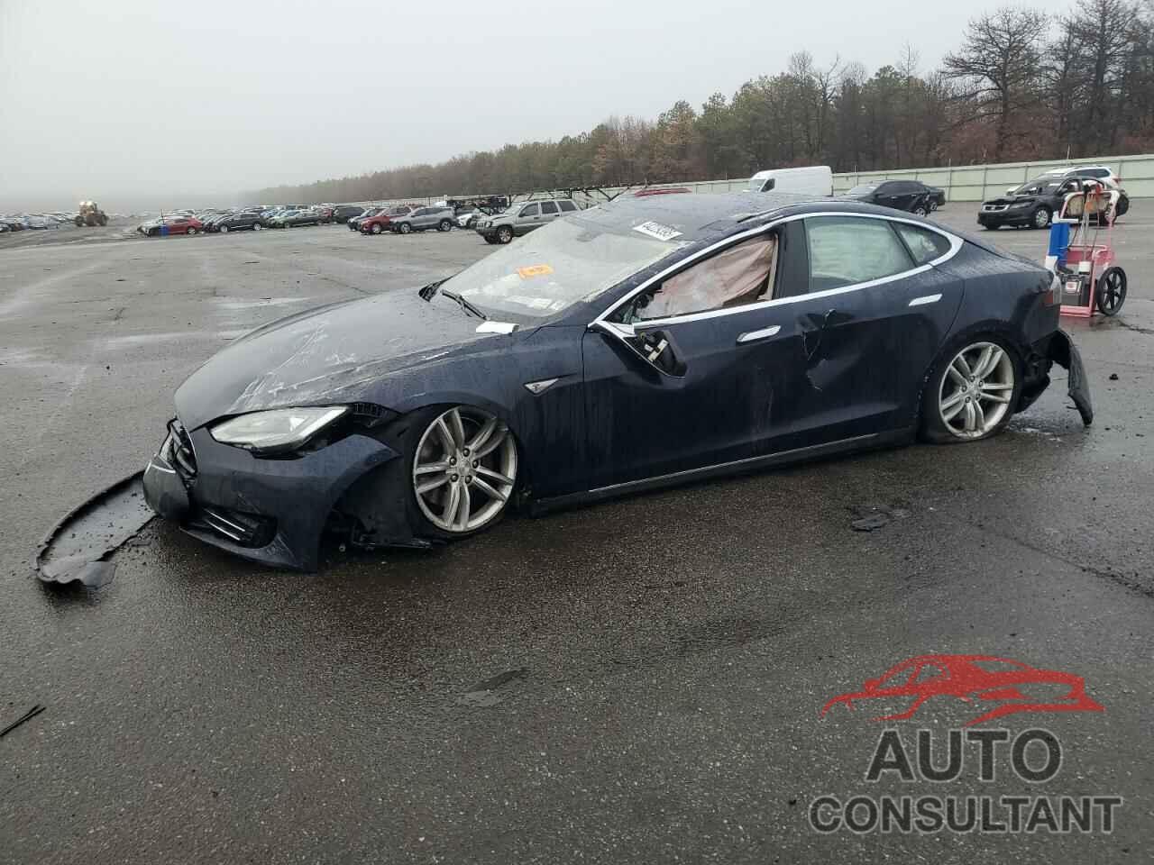 TESLA MODEL S 2014 - 5YJSA1H13EFP41812