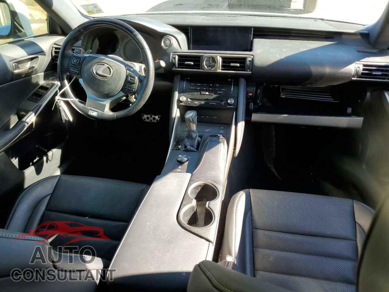 LEXUS IS 2017 - JTHBA1D23H5049245