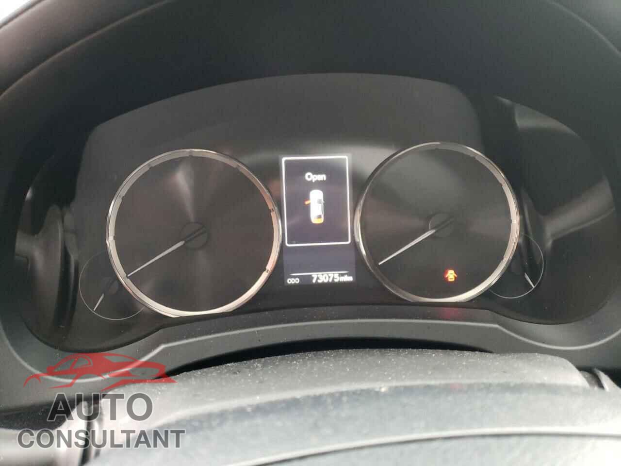 LEXUS IS 2018 - JTHBA1D2XJ5073905