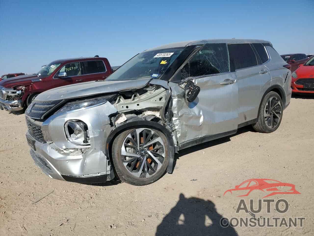 MITSUBISHI OUTLANDER 2023 - JA4J3UA83PZ042251