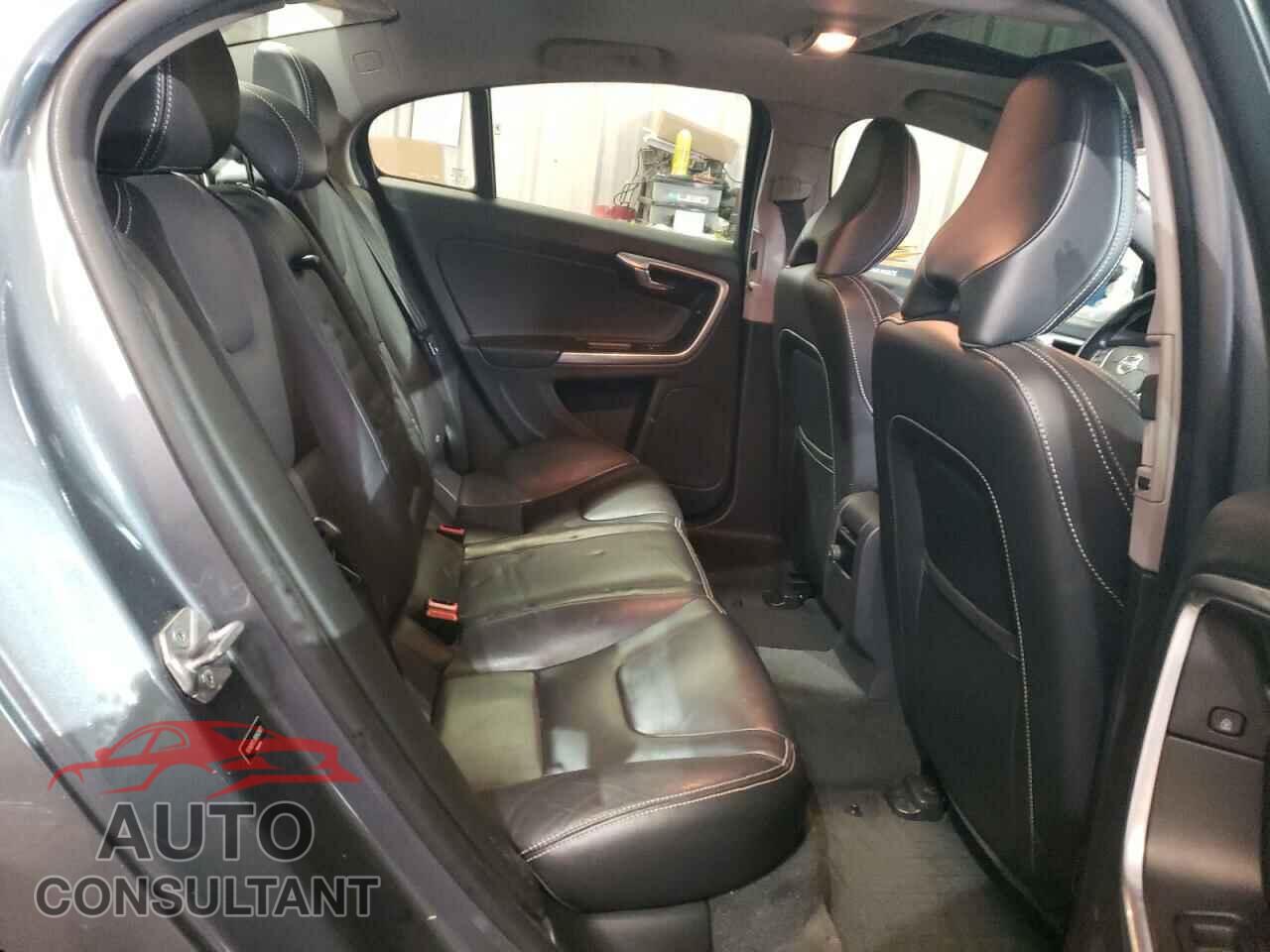 VOLVO S60 2017 - YV140MTL6H2420161