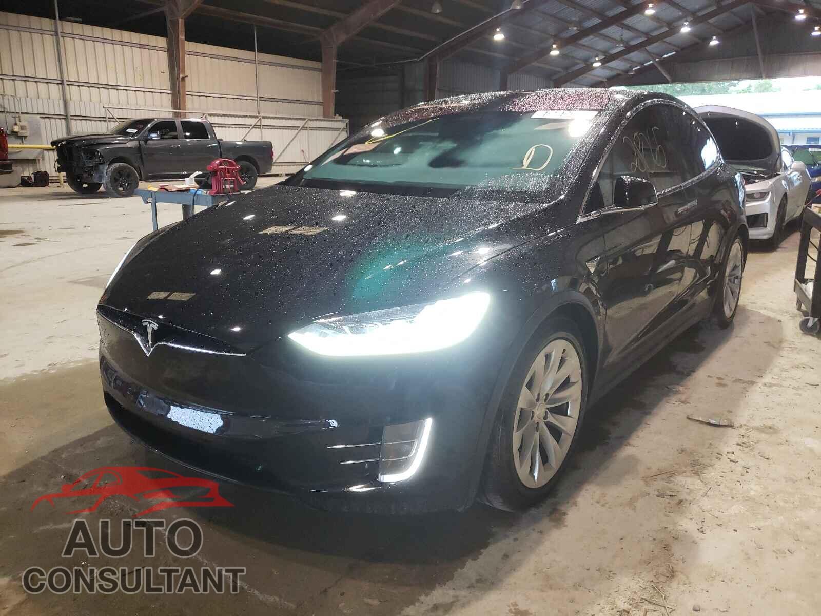 TESLA MODEL X 2020 - 5YJXCBE23LF243500