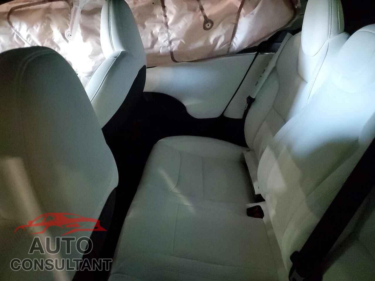 TESLA MODEL S 2022 - 5YJSA1E5XNF471601