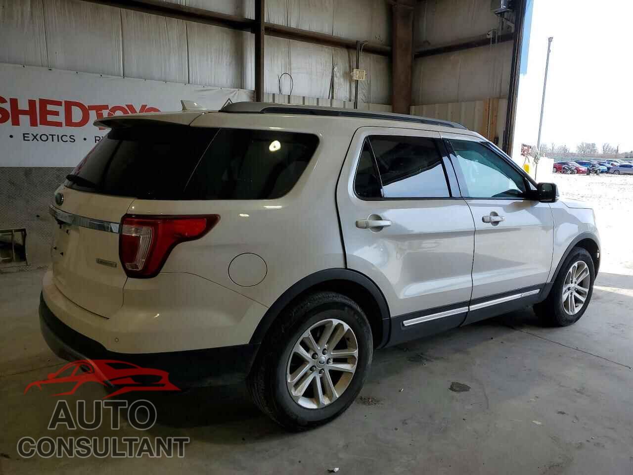 FORD EXPLORER 2017 - 1FM5K7DH2HGB04013