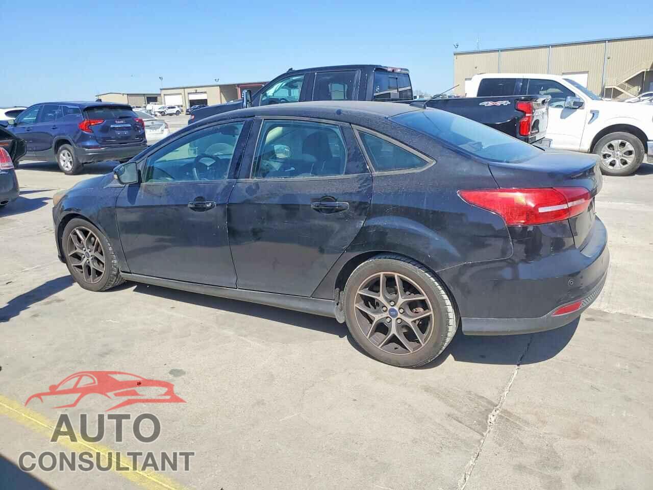 FORD FOCUS 2017 - 1FADP3H26HL249679