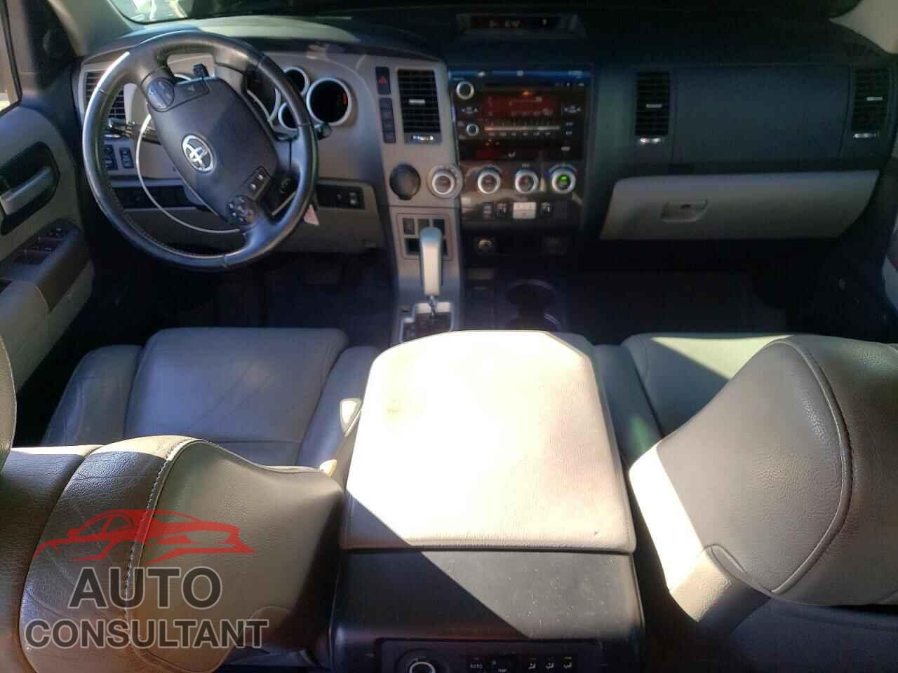 TOYOTA SEQUOIA 2012 - 5TDKY5G16CS043000