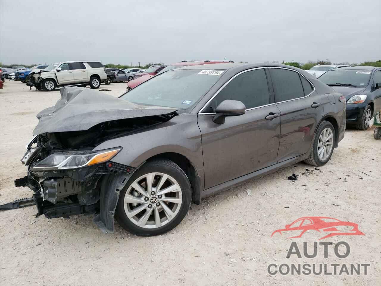 TOYOTA CAMRY 2022 - 4T1C11AK4NU685230