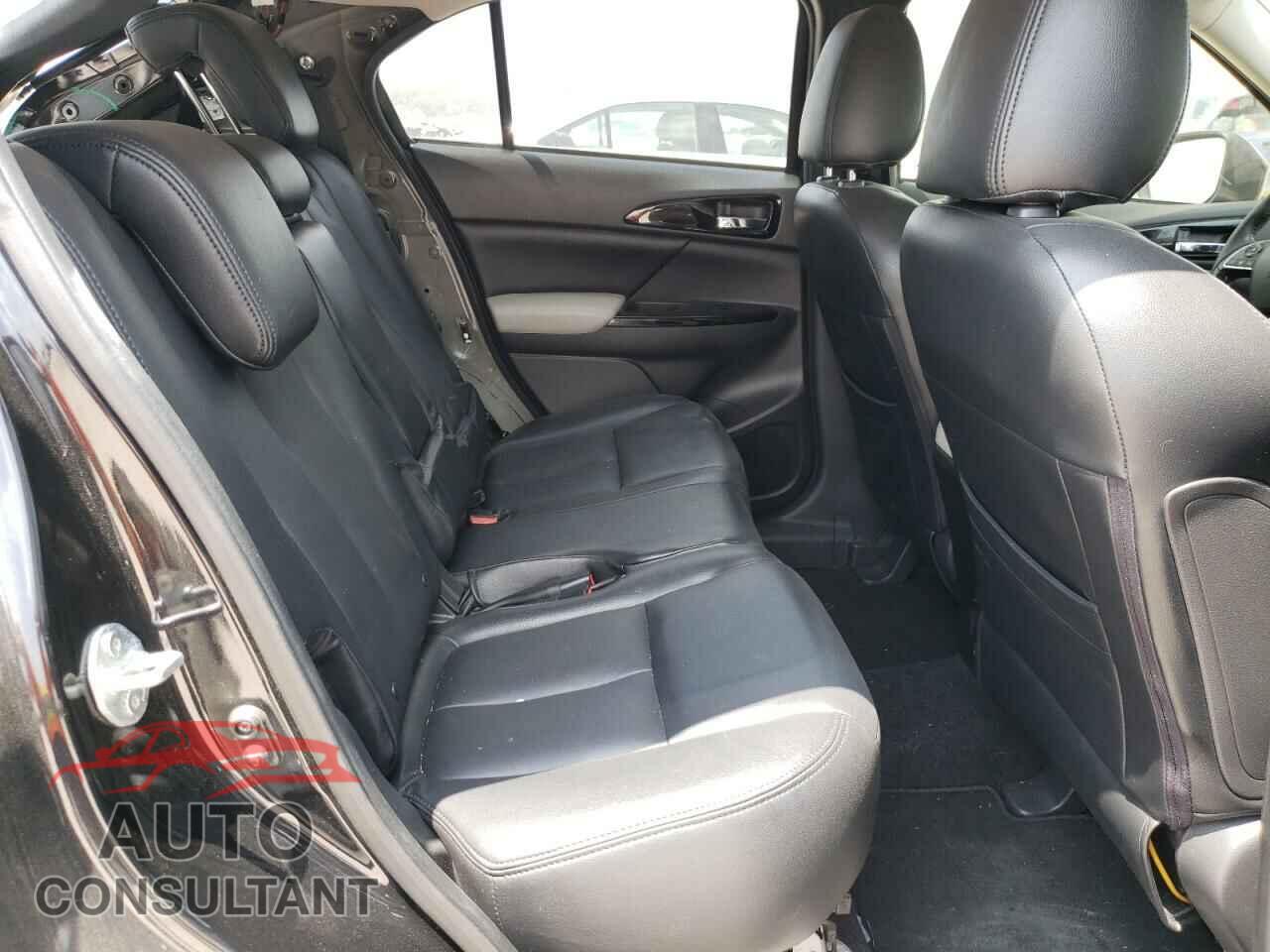 MITSUBISHI ECLIPSE 2018 - JA4AT5AA2JZ039003