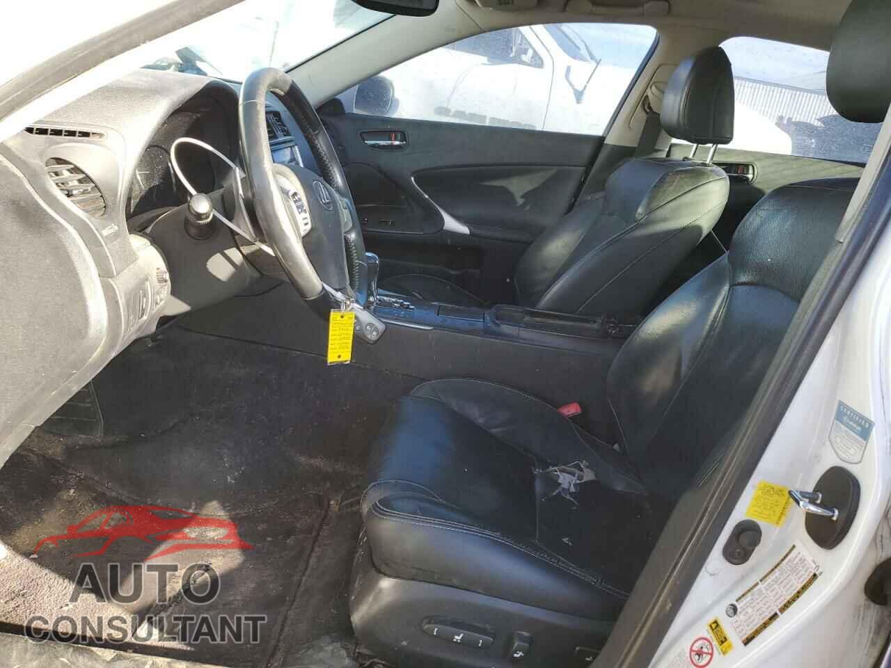 LEXUS IS 2012 - JTHCF5C24C5054655