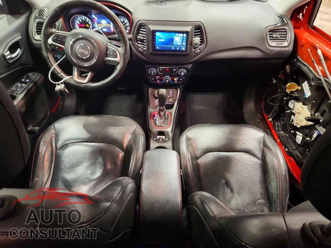 JEEP COMPASS 2018 - 3C4NJDDB4JT373634