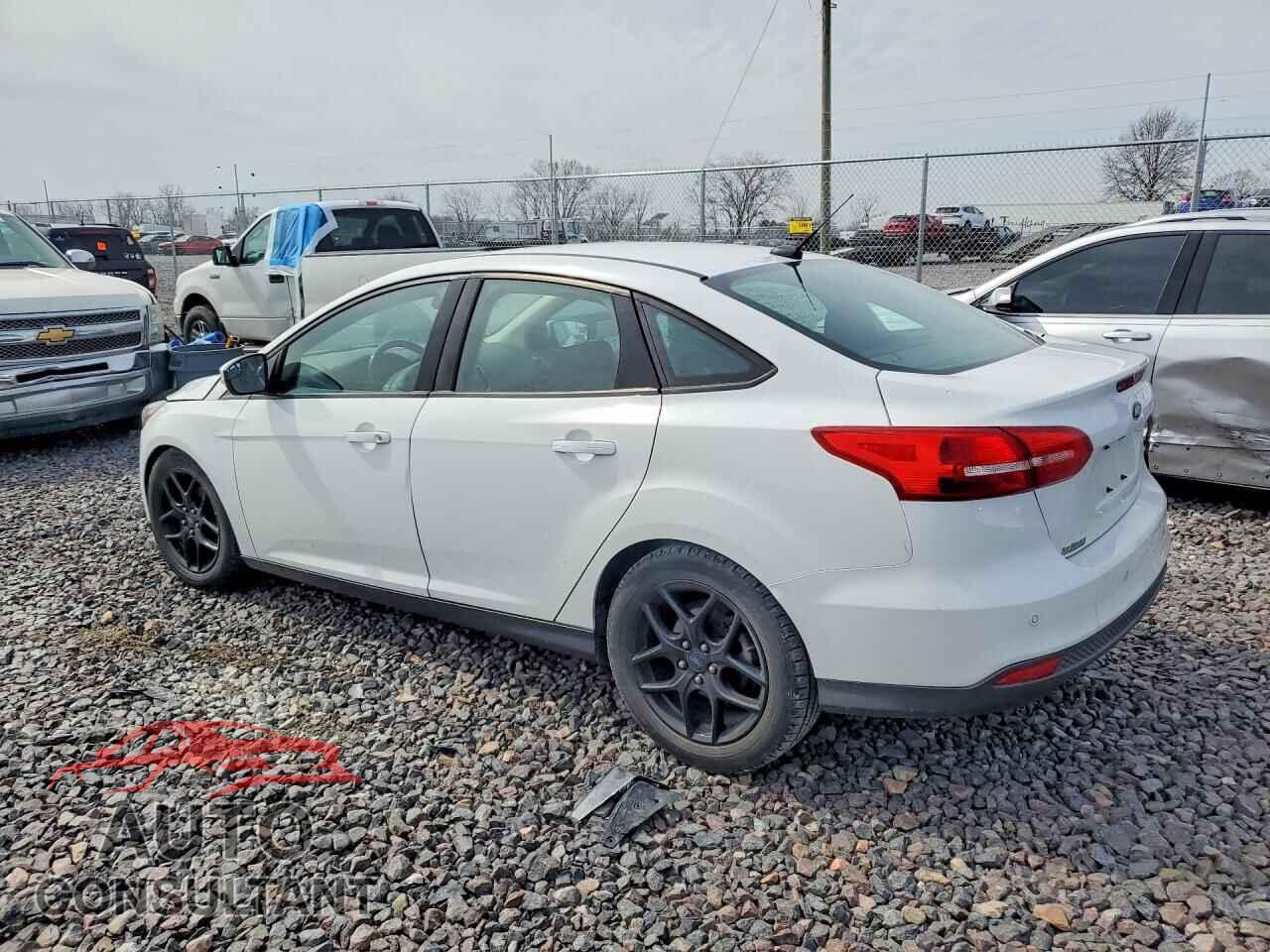 FORD FOCUS 2016 - 1FADP3F22GL234646