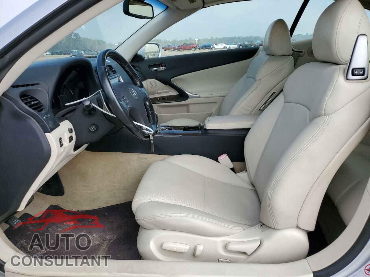 LEXUS IS 2010 - JTHFF2C2XA2500978