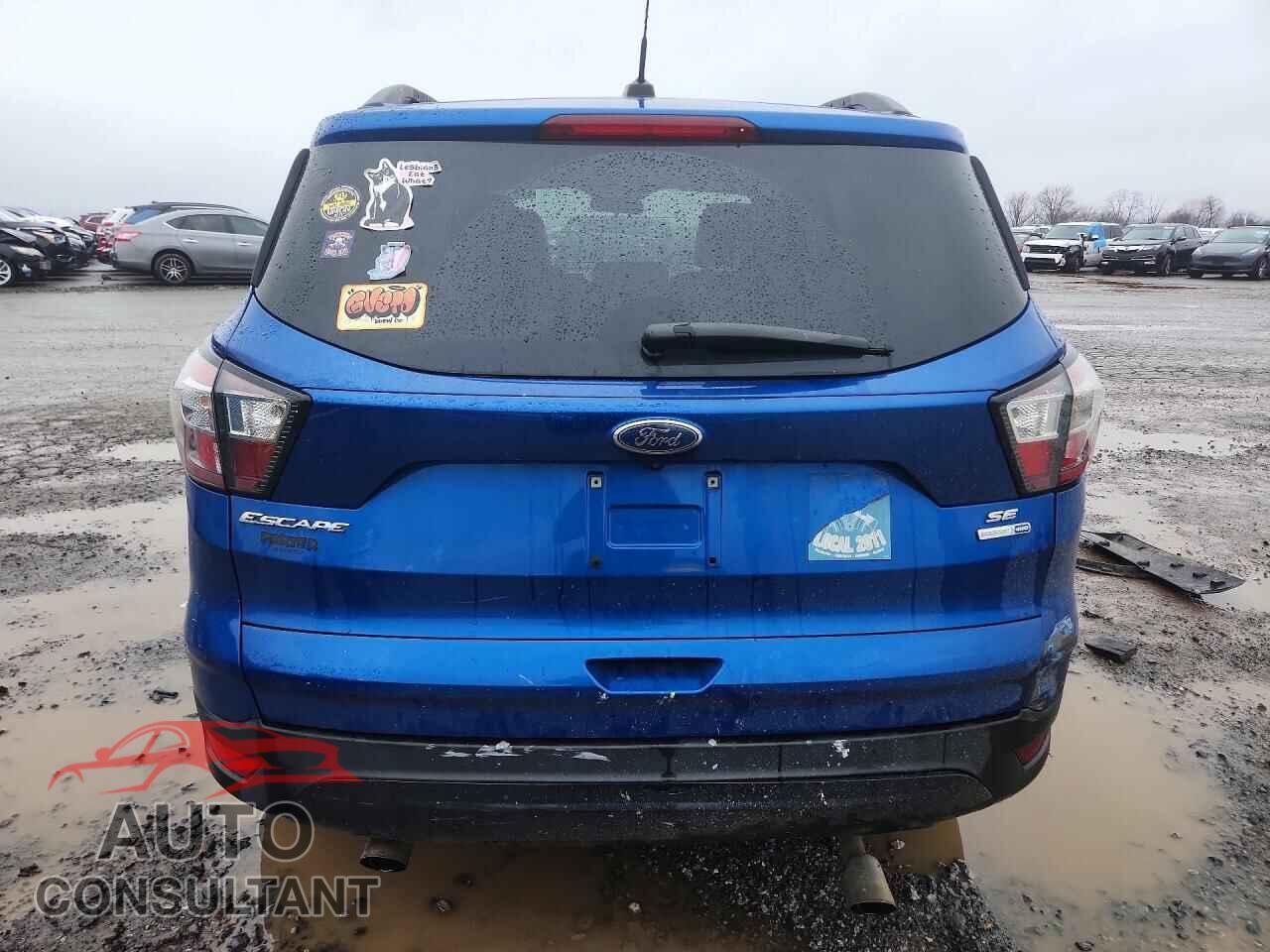 FORD ESCAPE 2017 - 1FMCU9GD0HUC17465