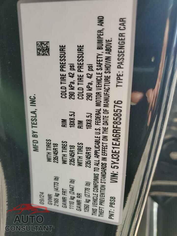 TESLA MODEL 3 2024 - 5YJ3E1EA6RF858576