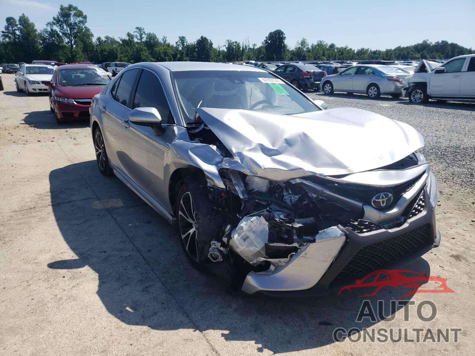 TOYOTA CAMRY 2018 - 4T1B11HK7JU581603