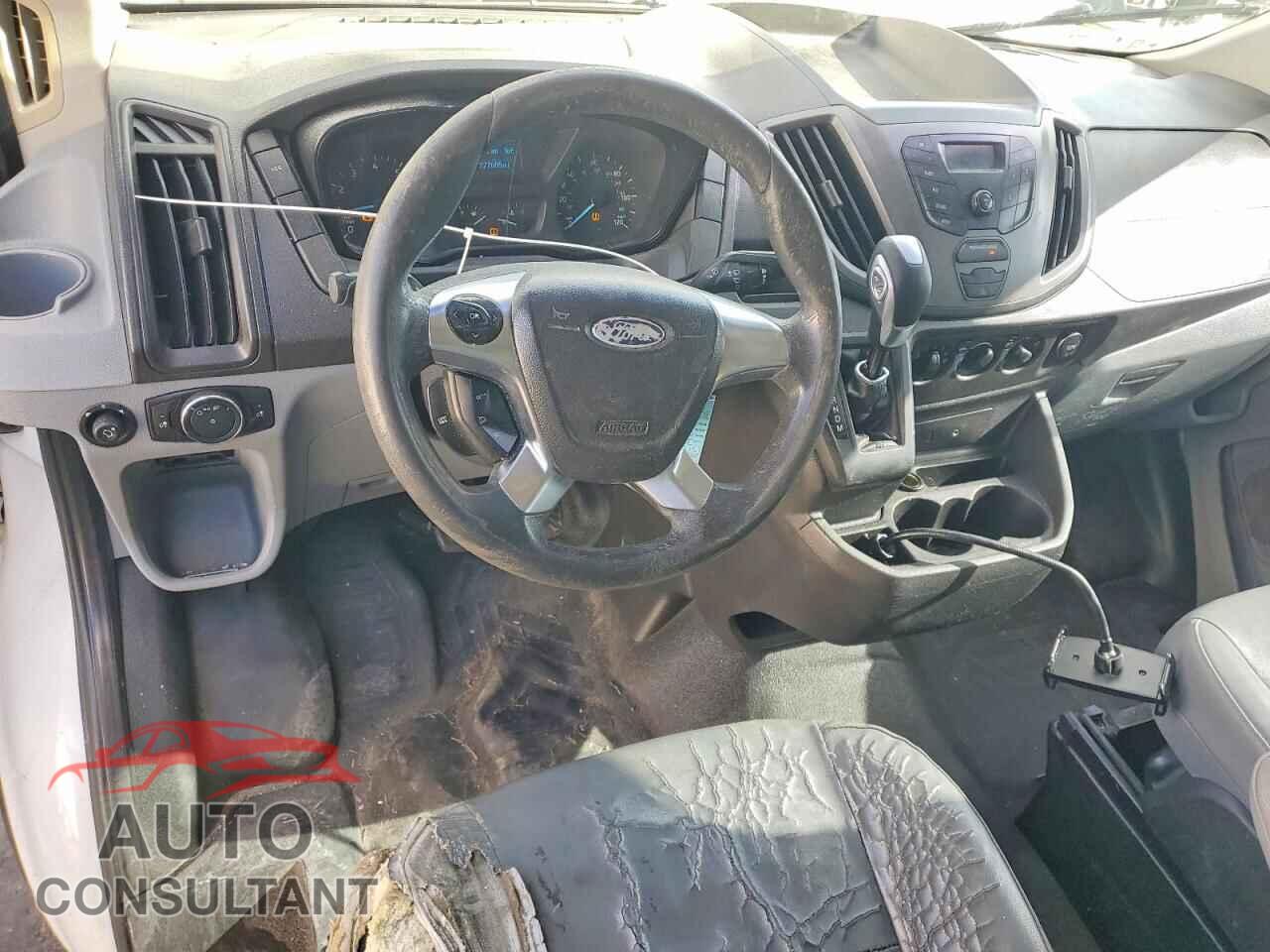 FORD TRANSIT 2015 - 1FTNR1YG7FKB00466
