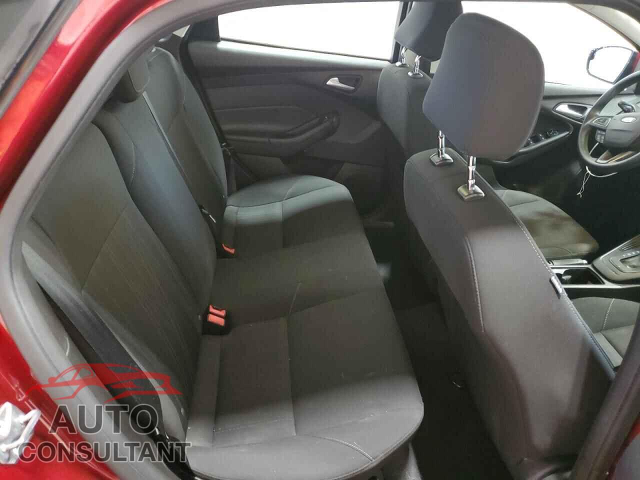FORD FOCUS 2016 - 1FADP3F22GL265539